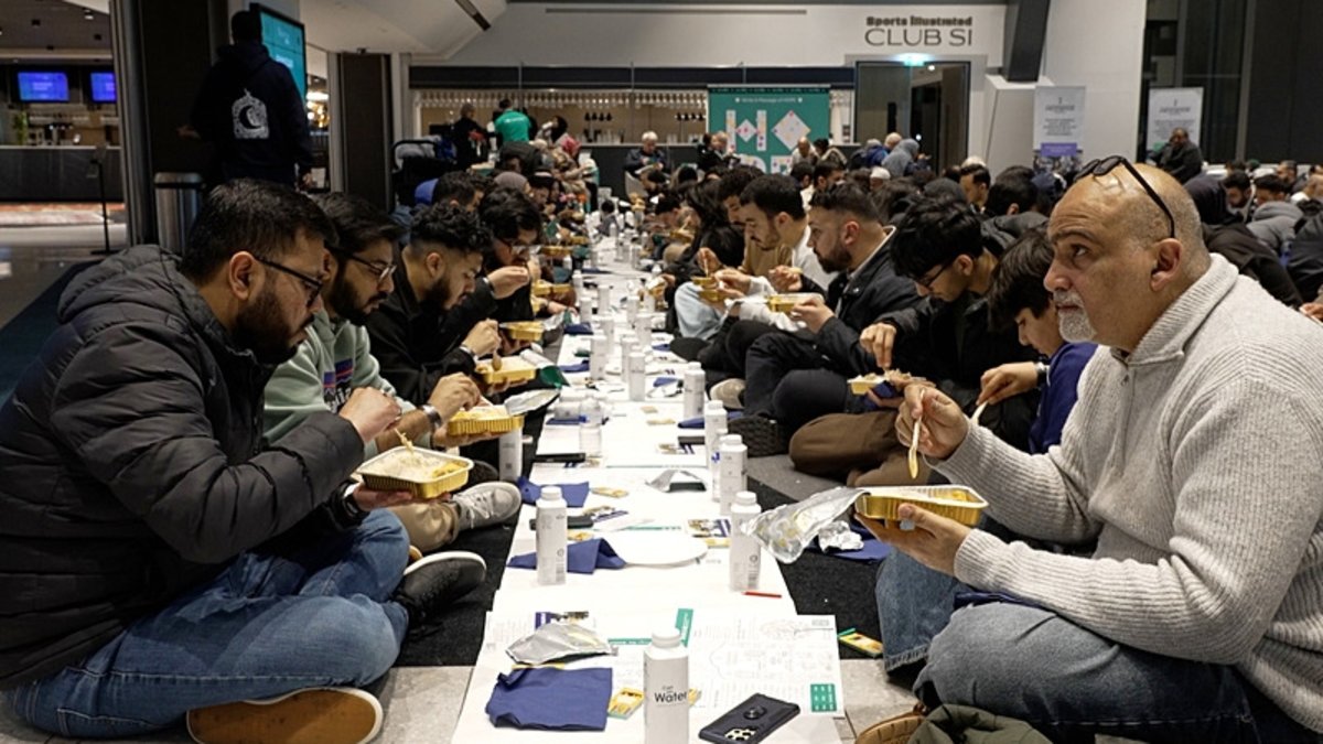 Tottenham Hotspur'ın stadında iftar programı!