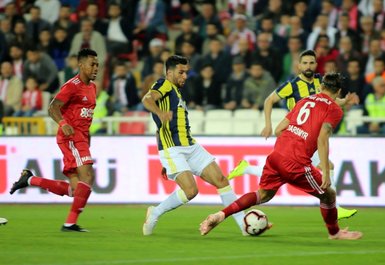 Sivasspor - Fenerbahçe maçının spor kamuoyundaki yankıları!