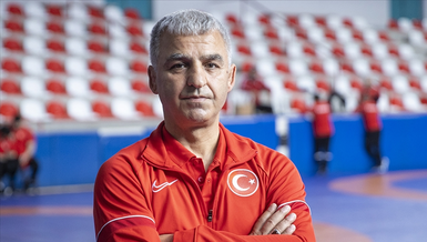 Türkiye Güreş Federasyonu hakeme saldıran antrenör Erdoğan Karaali'yi görevden aldı