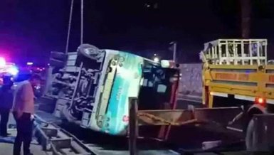 Midibüs devrildi: 15 yaralı!