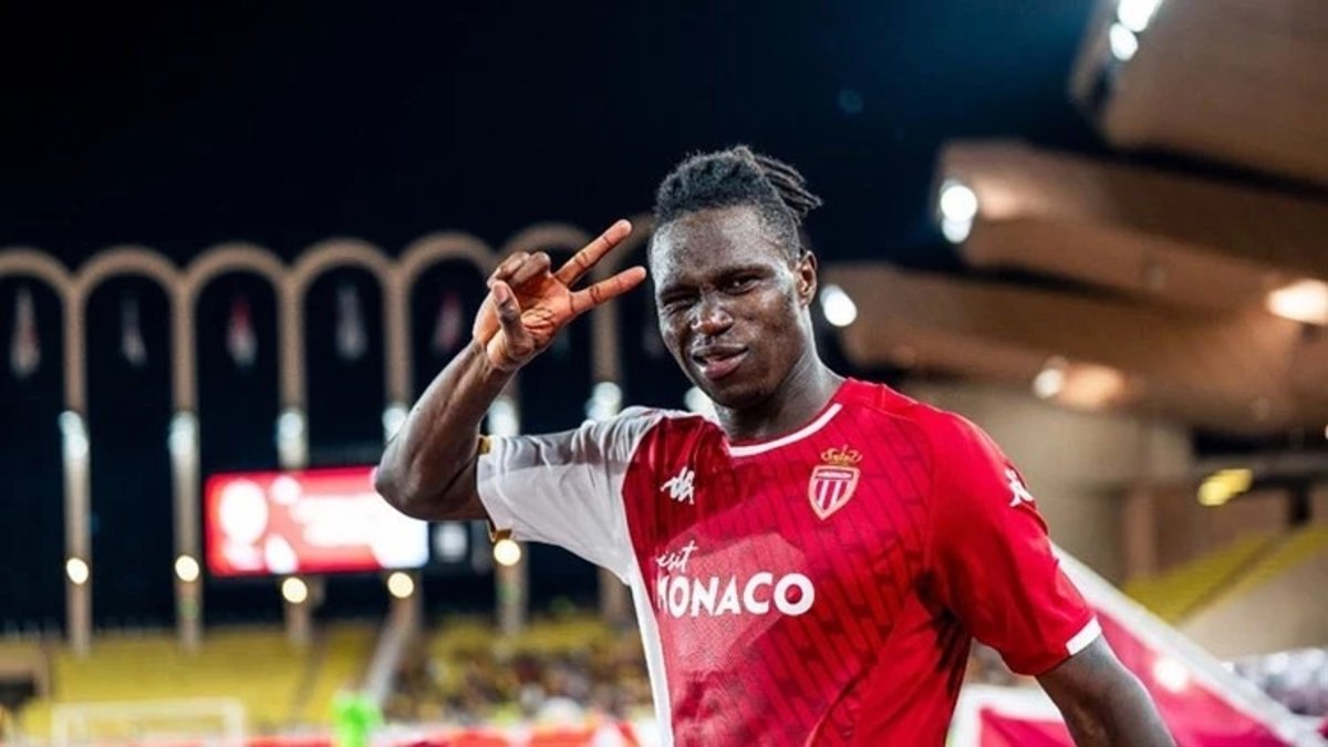 Galatasaray'da beklenen imza! Wilfried Singo transferi tamam