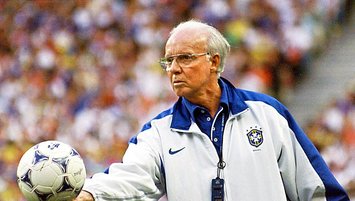 Mario Zagallo, Brazil's 4-time FIFA World Cup champion, dies at 92