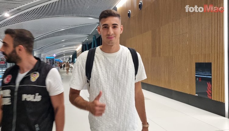 Fenerbahçe'nin yeni transferi Mert Müldür İstanbul'a geldi! İşte ilk görüntüler