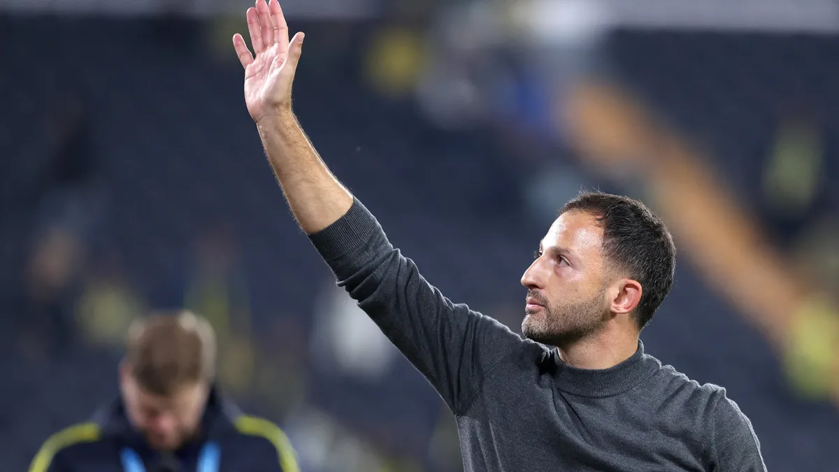 Tedesco ilk 11'ini netleştirdi! İşte Fenerbahçe'deki son gelişmeler...