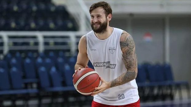 Thomas Karşıyaka’da