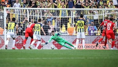 Fenerbahçe'de Vitor Pereira Altay Bayındır'a bu sözlerle sahip çıktı!