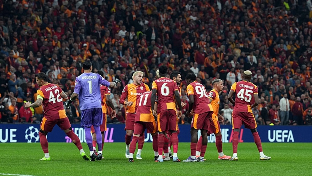Galatasaray'ın Şampiyonlar Ligi'nde tur atlama ihtimali belli oldu! Dünya devlerini geride bıraktı Galatasaray'ın Şampiyonlar Ligi'nde tur atlama ihtimali belli oldu! Dünya devlerini geride bıraktı