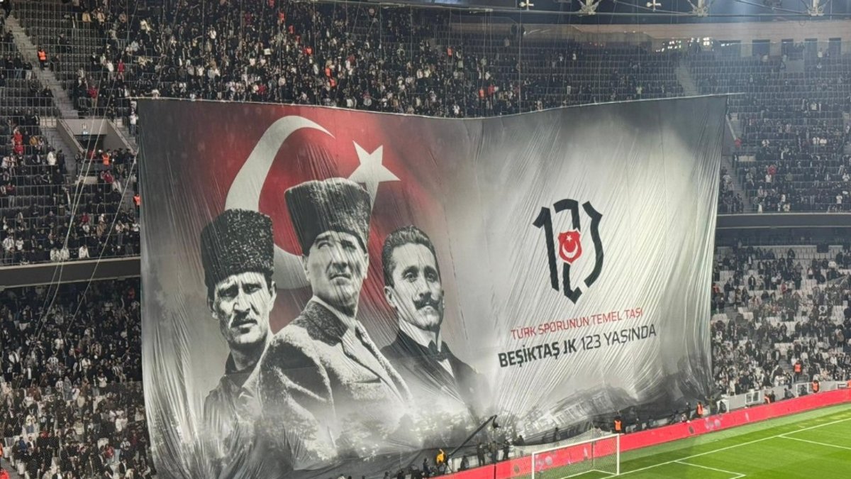 Beşiktaşlı taraftarlardan 123. yıla özel koreografi!