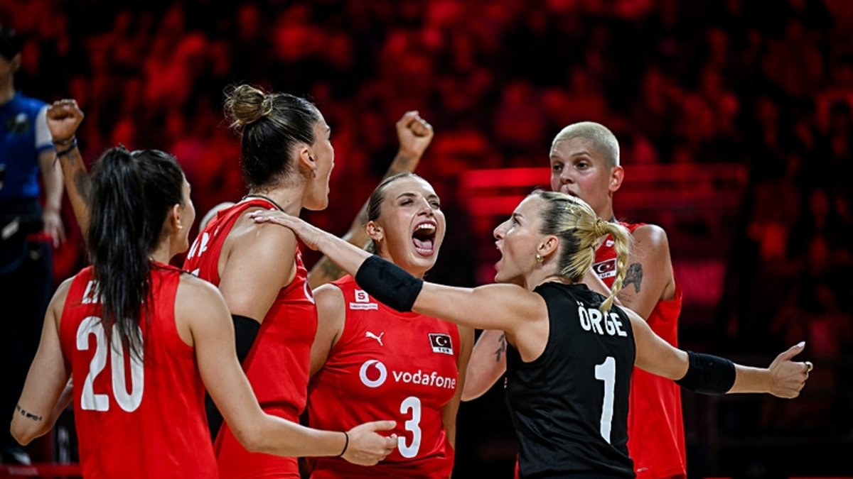 Türkiye 3-0 İspanya | MAÇ SONUCU-ÖZET