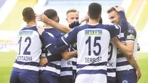 Lidere karşı tarihi maç