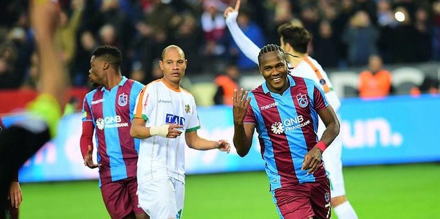 Trabzonspor'da Rodallega: 'Gençliğimi yaşayamadım'