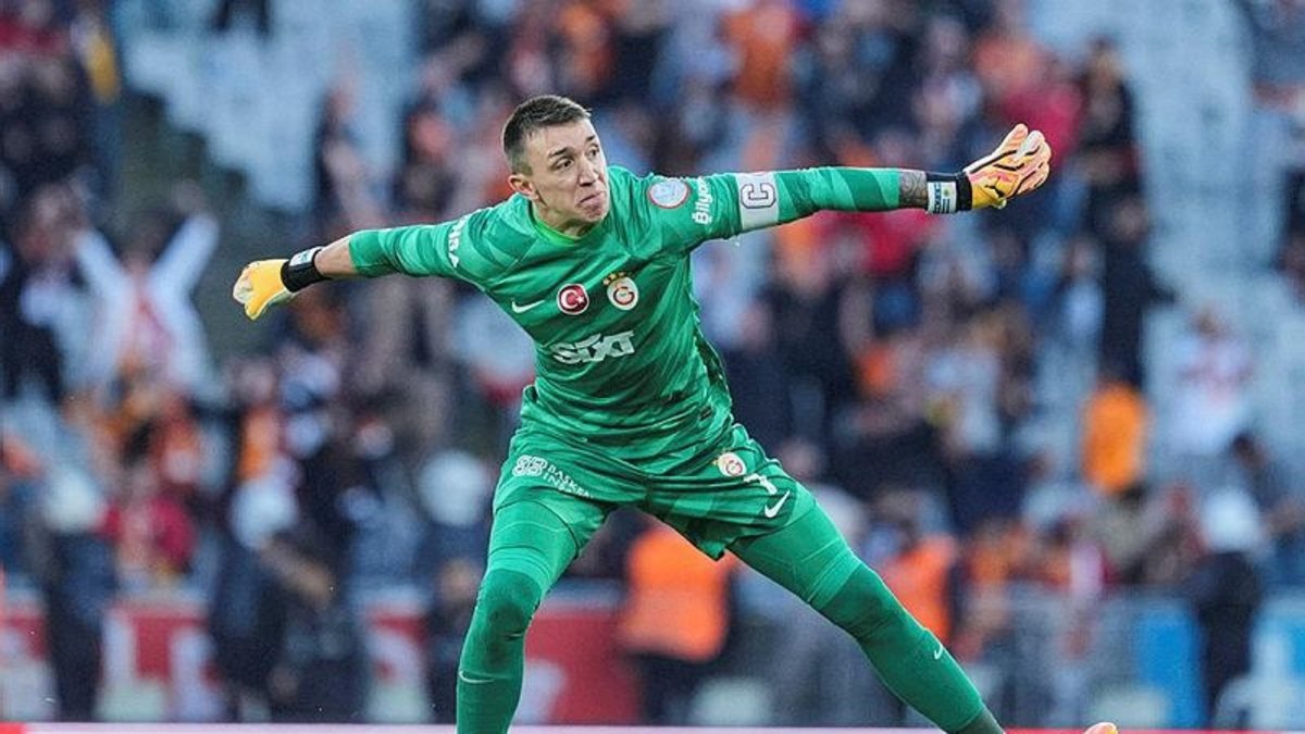 GALATASARAY HABERLERİ - Muslera'dan maç sonu galibiyet sözleri! Allah her şeyi biliyor GALATASARAY HABERLERİ - Muslera'dan maç sonu galibiyet sözleri! Allah her şeyi biliyor