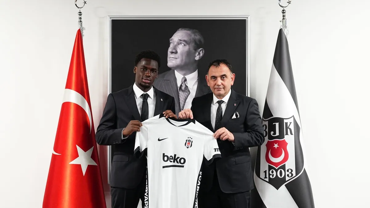 Beşiktaş, Ernest Poku'yu resmen açıkladı!