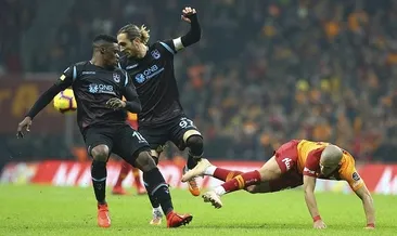 Yusuf Yazıcı Üçlü çektirdi