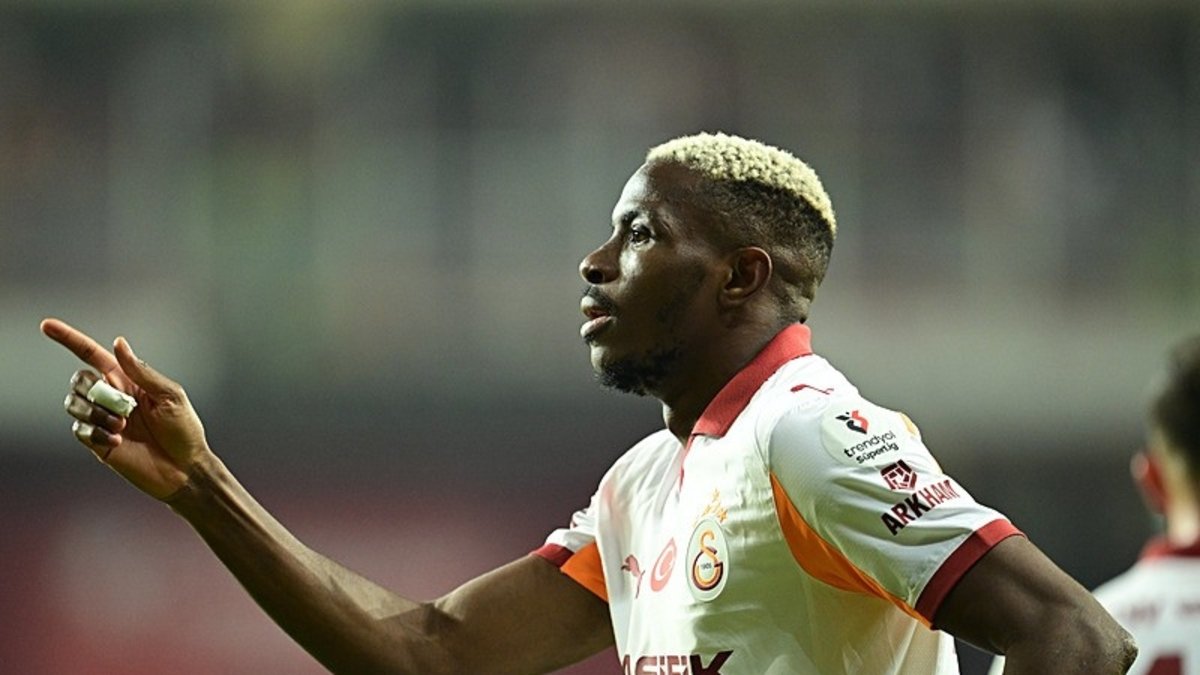 Victor Osimhen sarı kart cezasını Afrika Kupası'nda çekecek!