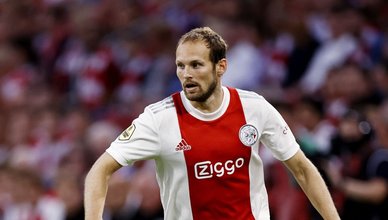 Dutch defender Daley Blind moves to Bayern Munich