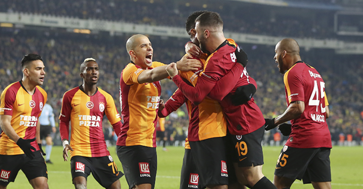 fenerbahce galatasaray derbilerinde isler tersine dondu fotomac