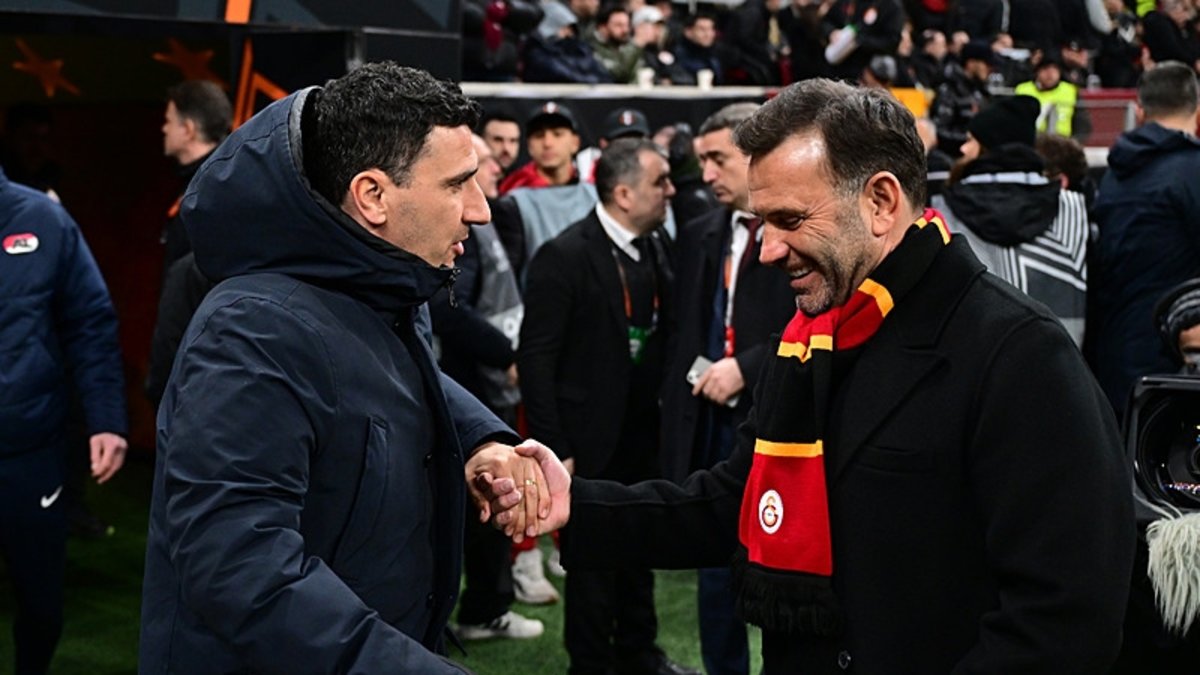 AZ Alkmaar Teknik Direktörü'nden Fenerbahçe-Galatasaray kıyaslaması! AZ Alkmaar Teknik Direktörü'nden Fenerbahçe-Galatasaray kıyaslaması!