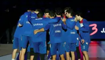 Anadolu Efes Pana önünde
