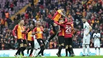 Galatasaray ikinci yarıya 3 puanla başladı!