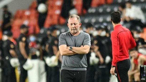 Beşiktaş zorlu fikstüre Başakşehir'le başlıyor