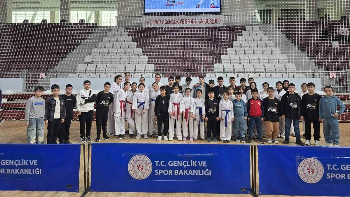 Karatecilerden 45 madalyalık büyük başarı!