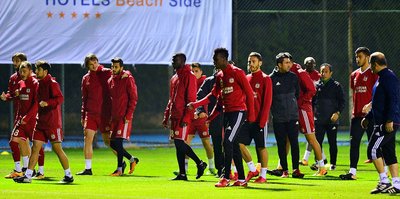 Sivasspor, Antalya kampını tamamladı
