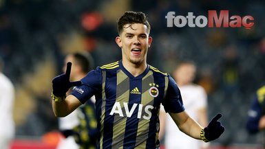 İngilizler duyurdu! Cocu Fenerbahçeli yıldızı transfer etmek istiyor