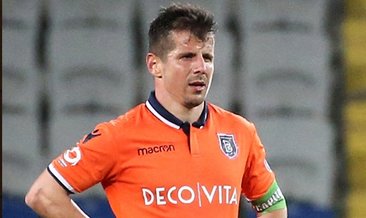 Son dakika: Emre Belözoğlu sahada!