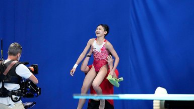 2020 Tokyo Olimpiyat Oyunları'nda kadınlar 10 metre atlamada 14 yaşındaki Çin'li Quan Hongchan altın madalya kazandı