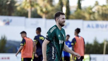 Tarık görüşme odasına