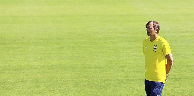 Fenerbahçe'nin yeni teknik direktörü Phillip Cocu’dan transfere veto!