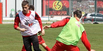 Türk futbolcu, Portekiz ekibi Paços Ferreira'da