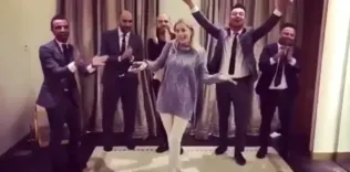 Aleyna Tilki’den Gomis’e özel video