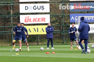 Son dakika spor haberi: Fenerbahçe farkı eritmek istiyor! İşte muhtemel Başakşehir maçı 11'i