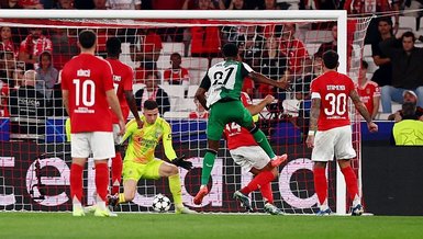 Benfica 1 - 3 Feyenoord (MAÇ SONUCU ÖZET)