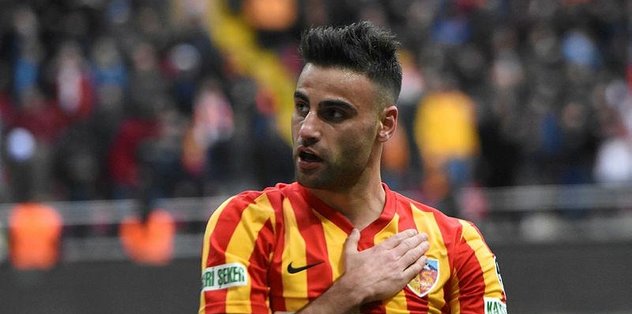 Fenerbahçe ile Galatasaray şimdi de Deniz Türüç için karşı karşıya