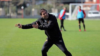 Göztepe'de Karaman kadrosunu bozmayacak