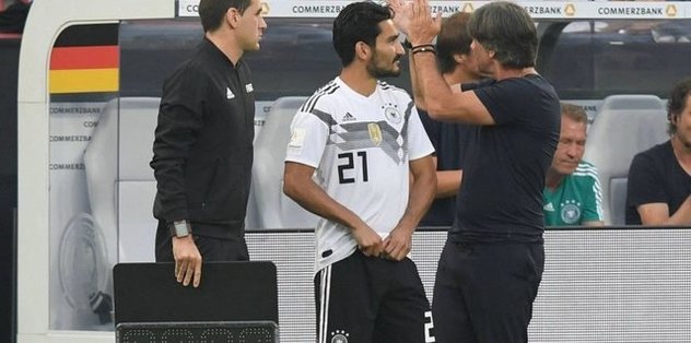 Alman taraftarlardan İlkay Gündoğan'a ırkçı saldırı!