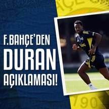 <p>Fenerbahçe, tedavi süreci süren ve taraftarların sahalara dönüş tarihini merak ettiği Jhon Duran'ın takımla birlikte çalışmaya başladığını duyurdu. Sarı lacivertli kulüp tarafından yapılan açıklamada, <strong><em>'Bugün yapılan antrenman itibarıyla futbolcumuz Jhon Duran bireysel programlarını çoğunluk kısmını tamamlayarak takımla beraber çalışmalara başladı. Duran yapılan antrenmanın ilk bölüm çalışmalarında ve pas çalışmasında yer aldı. Daha sonra bireysel programlarını uyguladı. En kısa sürede; gün gün fiziksel kapasitesini tekrar istenilen düzeye getirerek antrenmanın tamamında takımla beraber olmasını bekliyoruz.'</em></strong> ifadeleri yer aldı.</p>