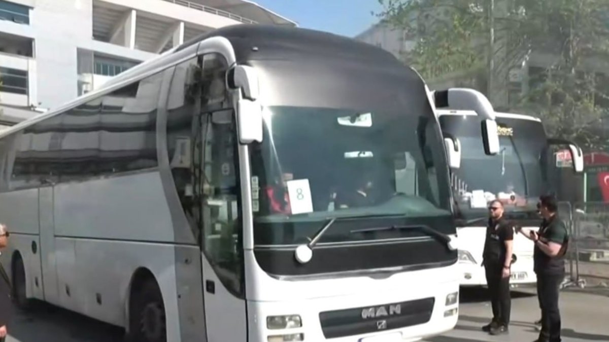 Fenerbahçe taraftarları RAMS Park'a doğru yola çıktı!