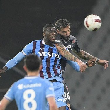Trabzonspor'da sakatlık şoku! Yıldız oyuncu devam edemedi!