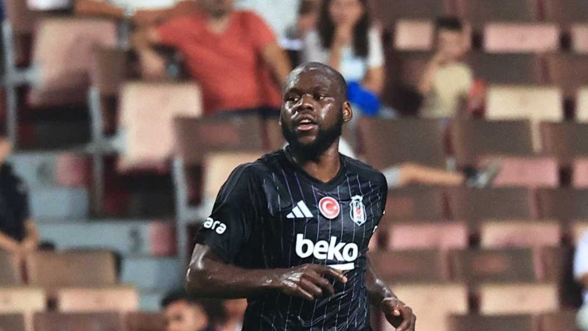 Beşiktaş'ta Andre Onana Genoa'ya kiralandı! Beşiktaş'ta Andre Onana Genoa'ya kiralandı!