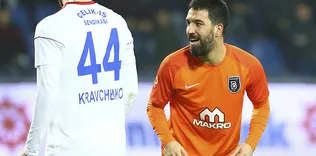 Arda Turan’dan Beşiktaş tezahüratı