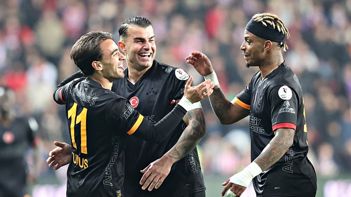 Galatasaray'ın yıldızına Benfica kancası! Transferde dev ısrar