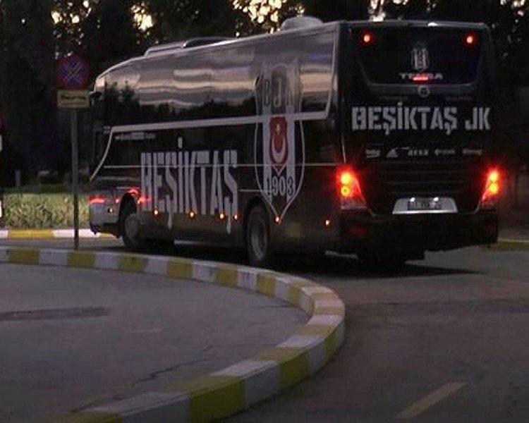 Beşiktaş JK on X: Evimizde 3 puan bizim. 💪 Beşiktaş 2-0 Gaziantep FK 🦅