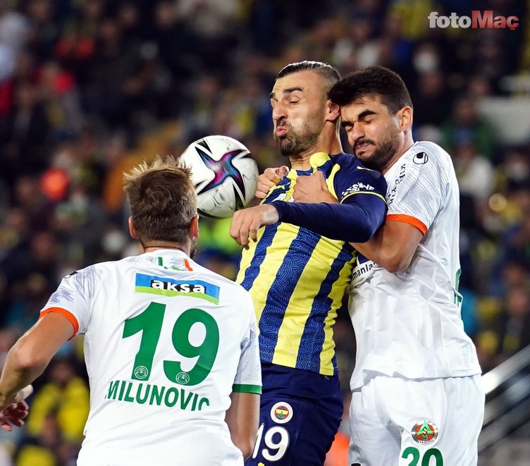 Volkan Demirel'den Alanyaspor maçı sonrası flaş sözler! "Diego Rossi Fenerbahçe'nin oyuncusu mu?"