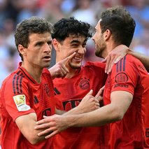 Bayern Münih evinde güldü!