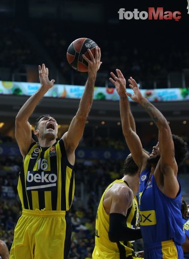 Fenerbahçe - Maccabi Fox maçından kareler...