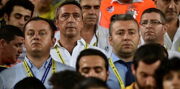 ali koc kale arkasi tribununde